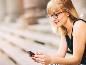 How To Attract A Cancer Man Through Texts: 4 Rules To Follow