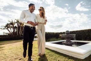 What To Wear To Attract A Cancer Man? 7 Interesting Tips