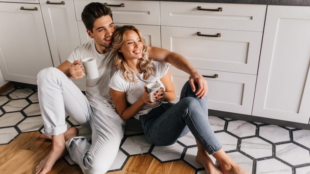 5 Things To Know Before Dating And Falling For A Cancer Man (Good, Bad, Ugly)